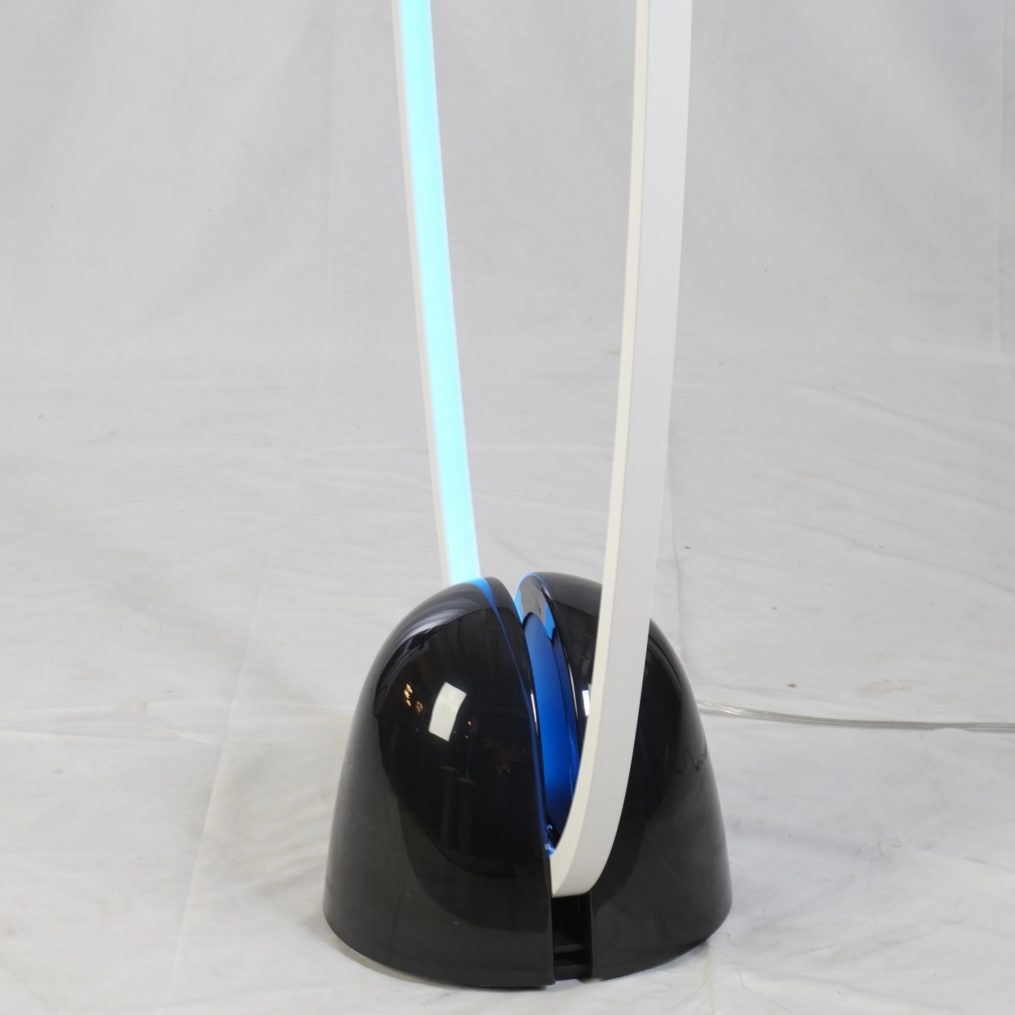 Italian Andcosta Daytona Swivel LED Floor Lamp - Large, from Roche Bobois - Image 6