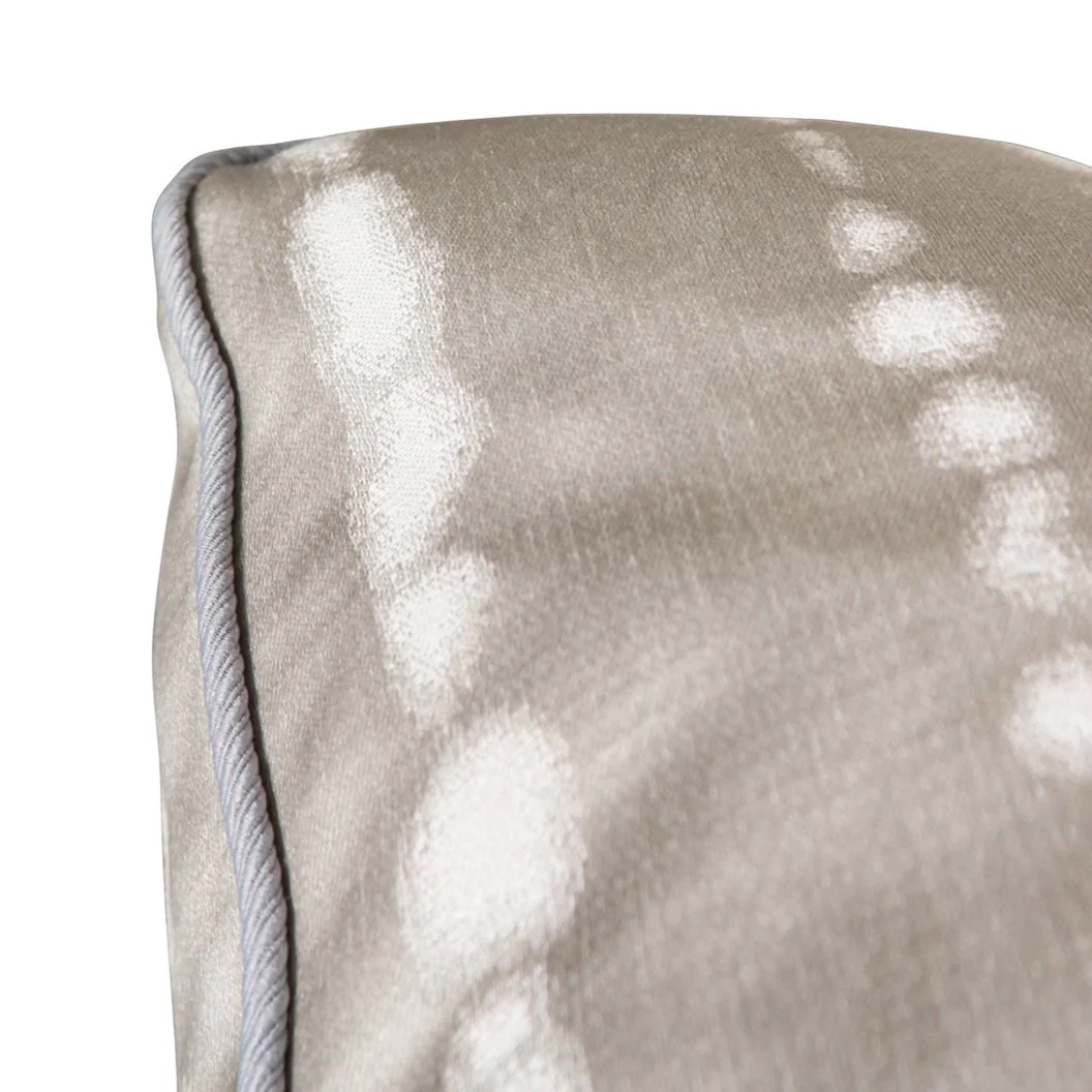 Pair of Jim Thompson Silk Decorative Throw Pillows - Image 3