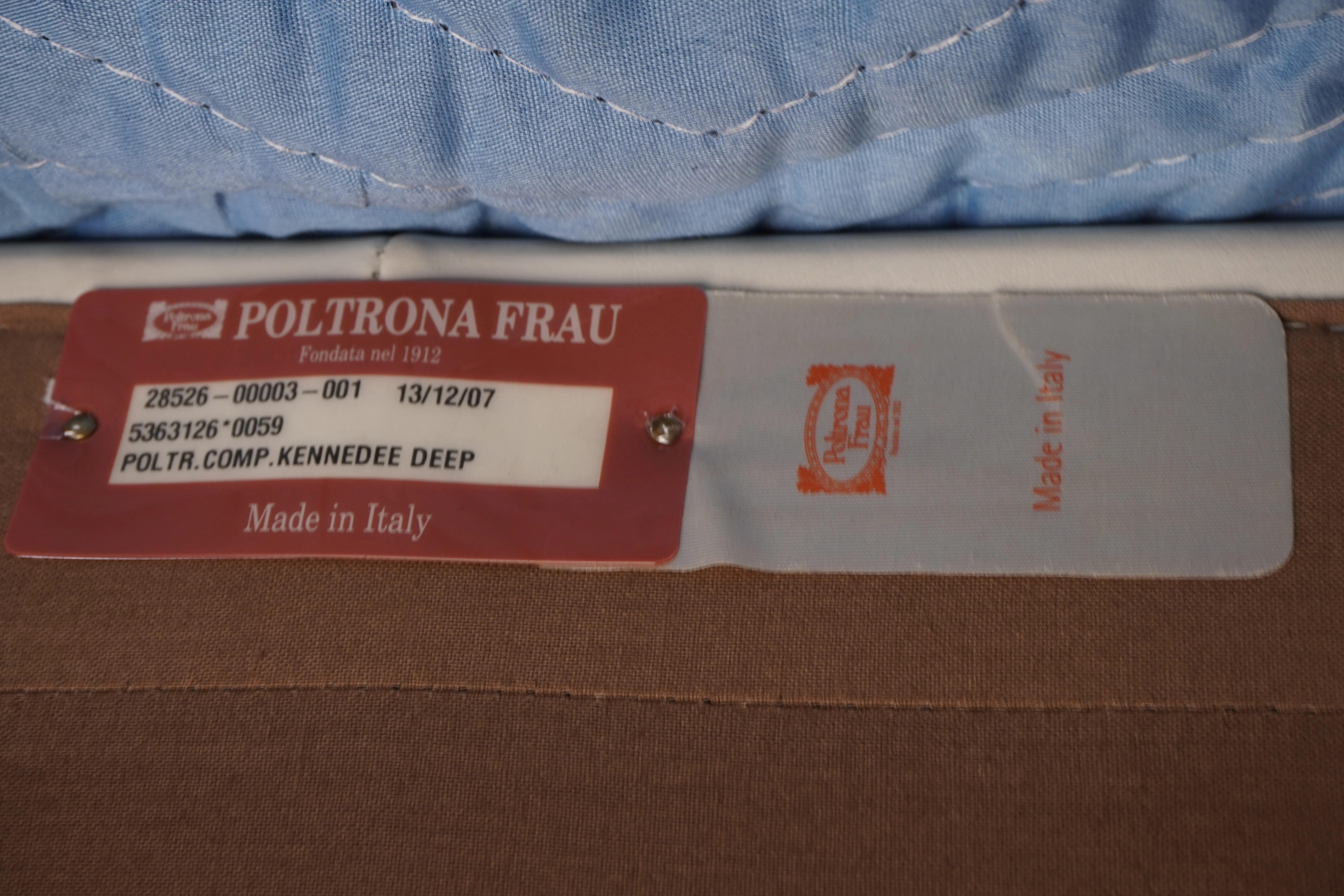 Poltrona Frau Kennedee Sectional Sofa with Ottoman by Jean-Marie Massaud - Image 17