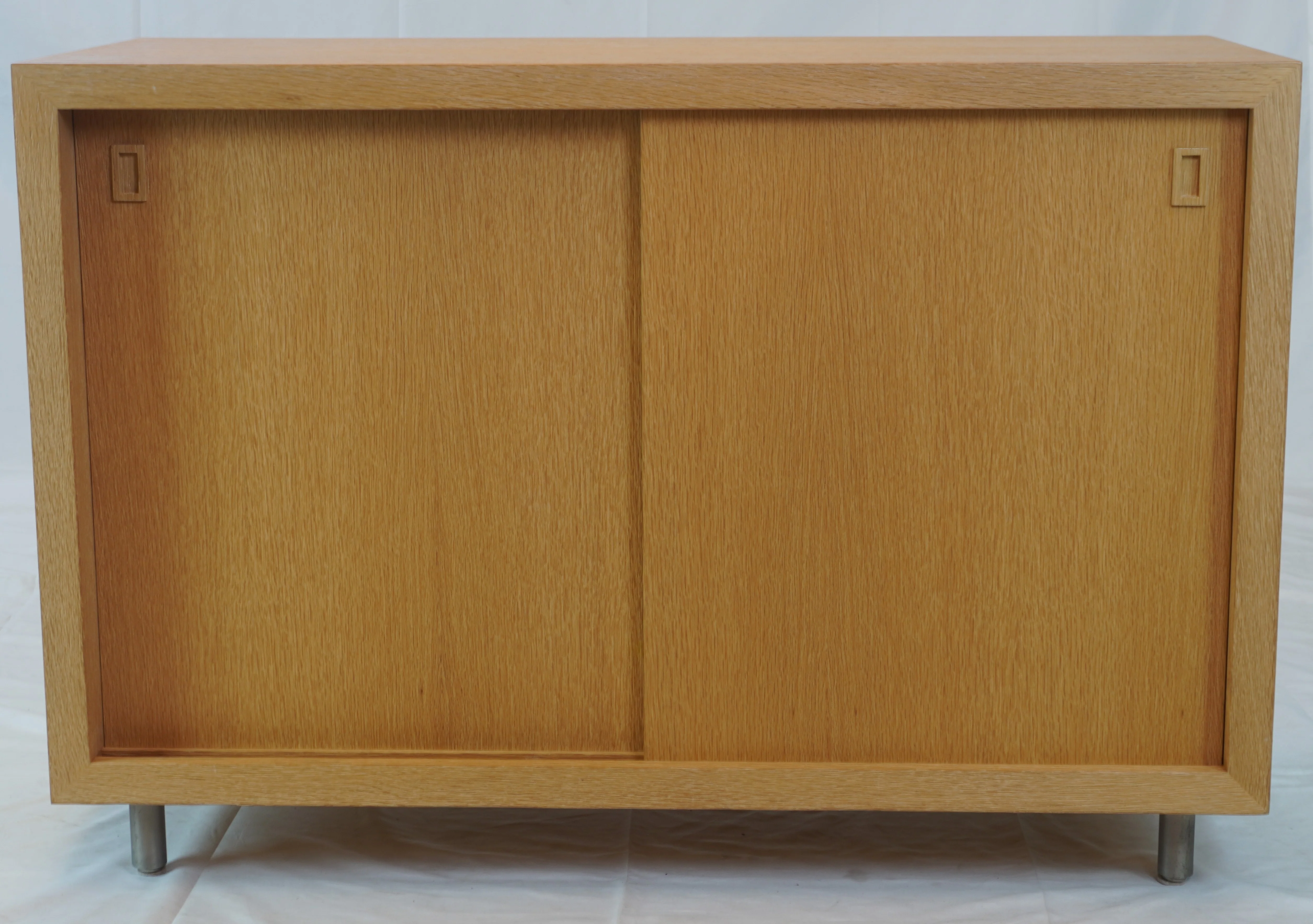 Rees Roberts Modern Media Unit or Sideboard - Image 3