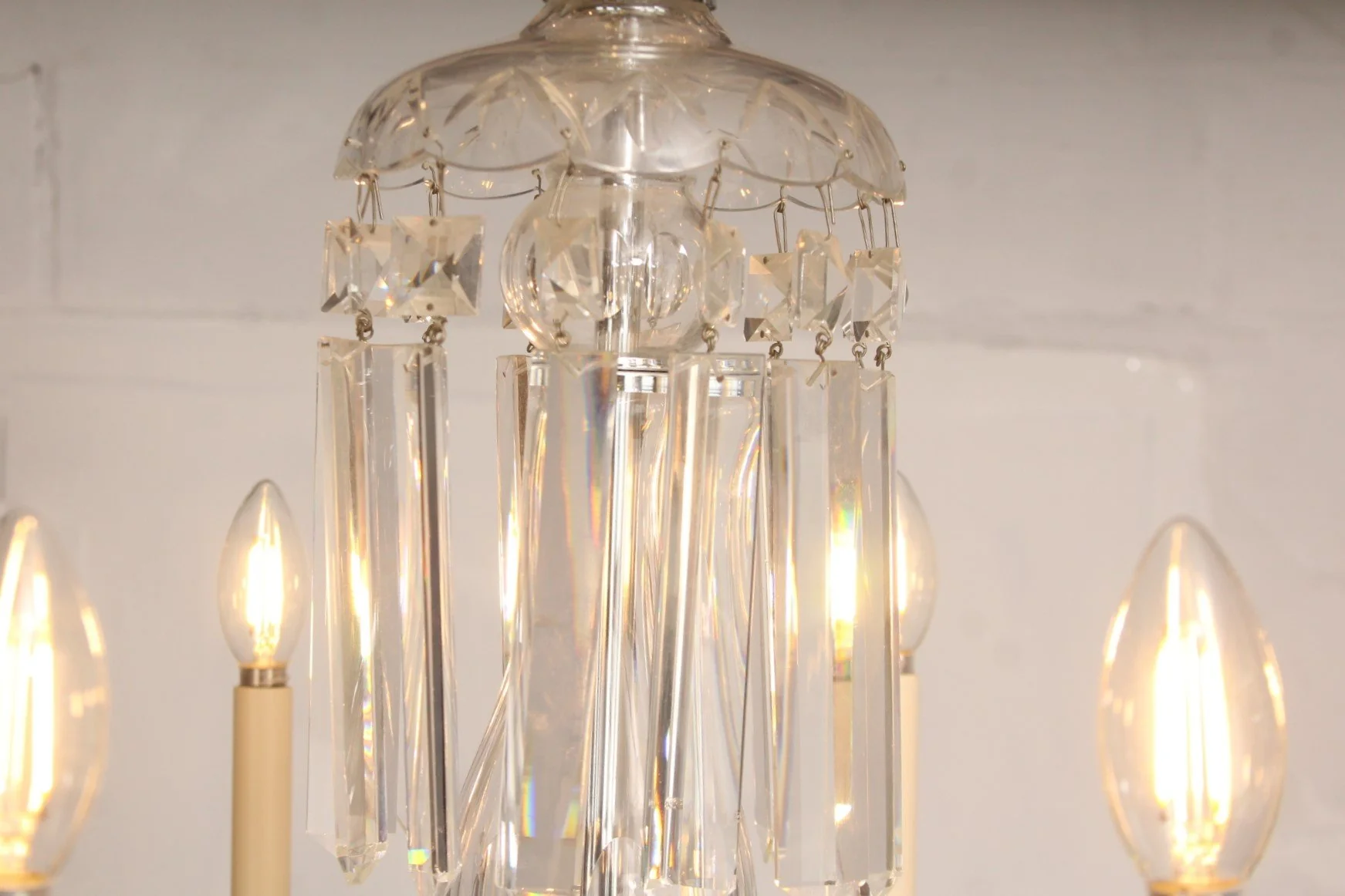 Vintage French Louis XV Silver Gilt Finish Chandelier c1980s - Image 4