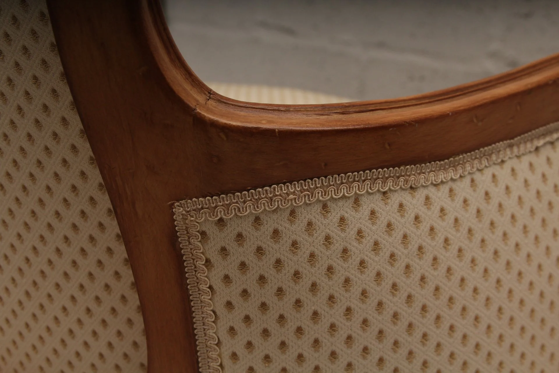 Vintage French Louis XV Style Walnut Armchair - Image 5