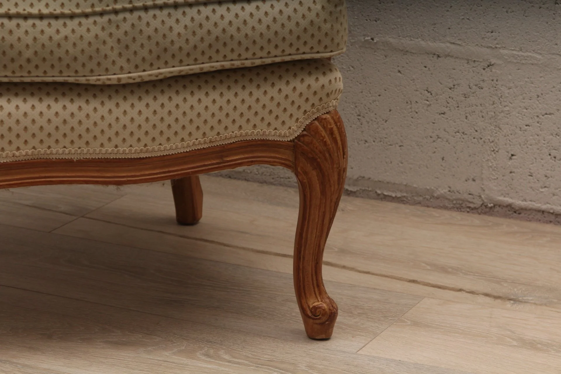 Vintage French Louis XV Style Walnut Armchair - Image 7
