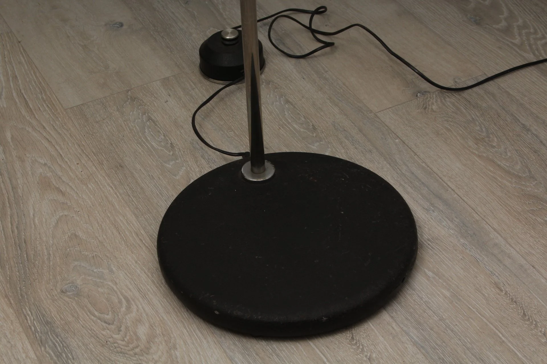 Vintage Italian Leucos MCM Glass Metal Torchiere Floor Lamp - Image 7