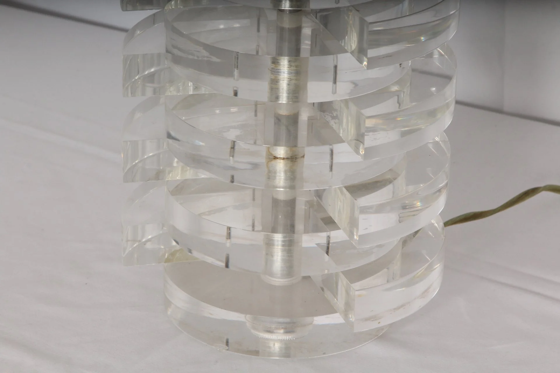 Vintage Karl Springer Lucite Table Lamp (Large) - Image 4