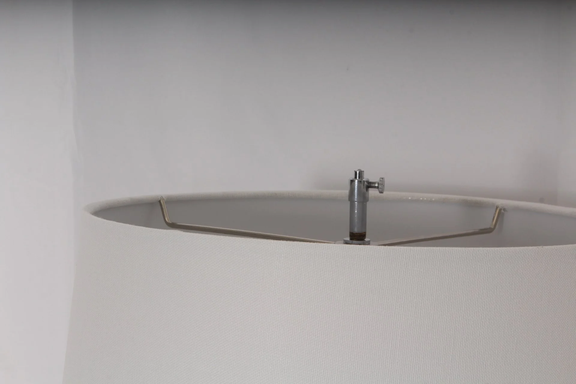 Vintage Karl Springer Lucite Table Lamp (Large) - Image 6