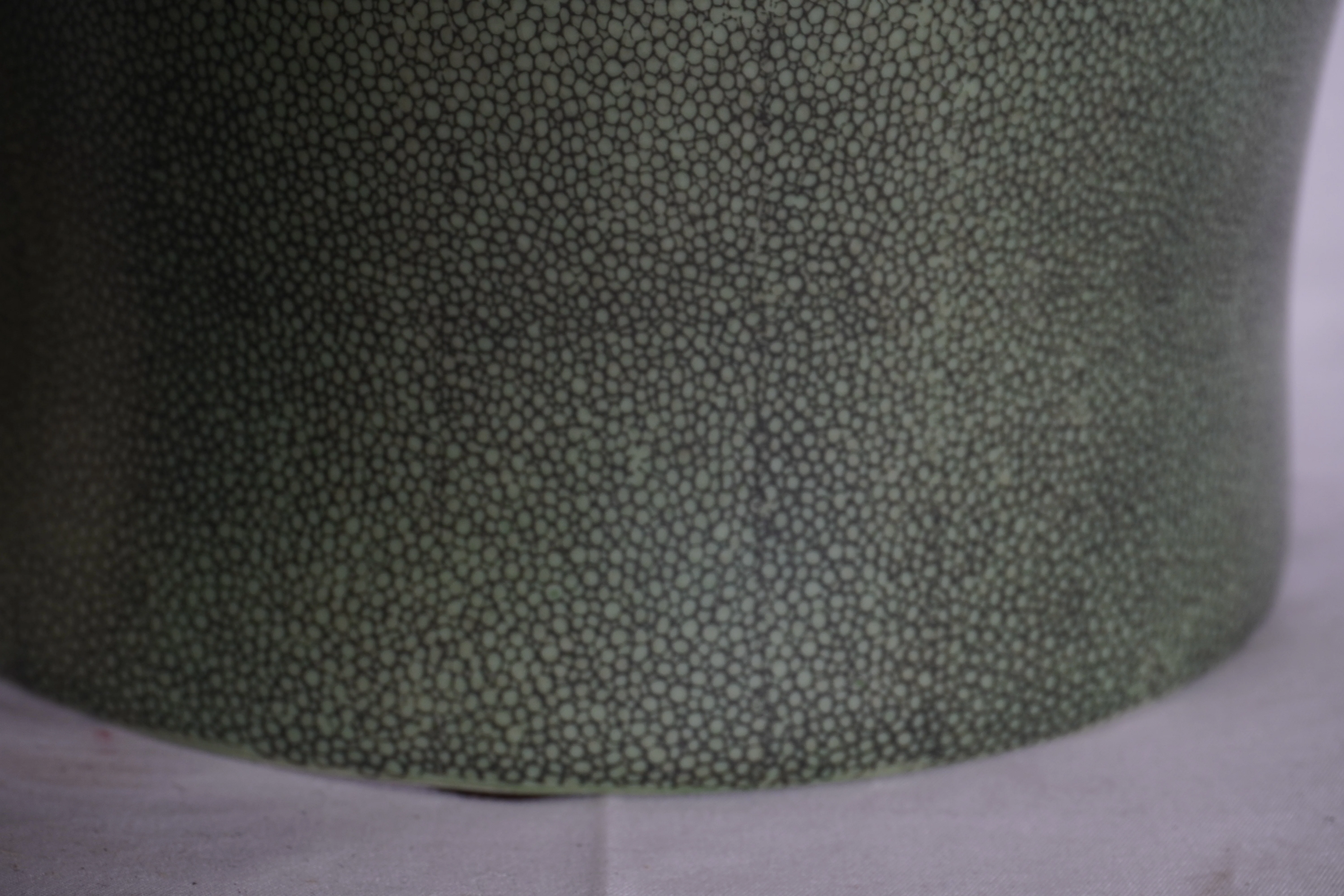 Vintage Tozai Home Faux Shagreen Brass Lidded Temple Jar, Set of 3 - Image 7